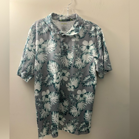 Tropical breathable collared shirt that is perfect for your tropical vacation - Picture 1 of 3